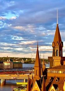 怎么就跟金发碧眼大帅哥谈上恋爱了？